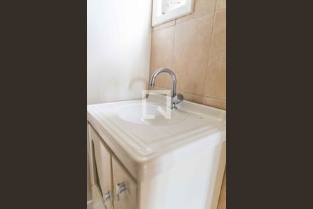 Casa à venda com 184m², 5 quartos e 3 vagas Casa à venda com 184m², 5 quartos e 3 vagasBanheiro da Suíte 2