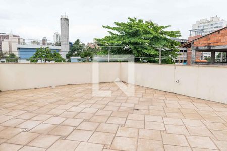 Casa à venda com 184m², 5 quartos e 3 vagas Casa à venda com 184m², 5 quartos e 3 vagasTerraço