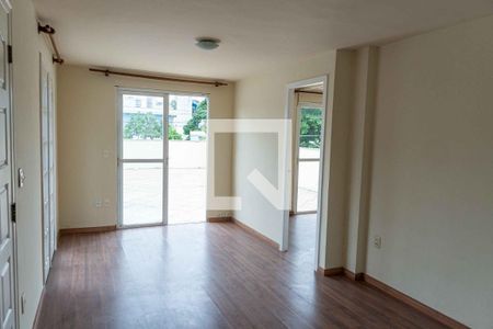 Casa à venda com 184m², 5 quartos e 3 vagas Casa à venda com 184m², 5 quartos e 3 vagasSala 3