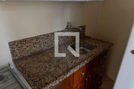 Casa à venda com 184m², 5 quartos e 3 vagas Casa à venda com 184m², 5 quartos e 3 vagasCozinha e Área de Serviço 2