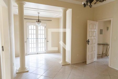 Casa à venda com 184m², 5 quartos e 3 vagas Casa à venda com 184m², 5 quartos e 3 vagasSala 2