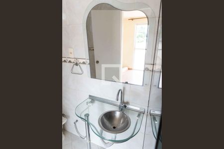 Casa à venda com 184m², 5 quartos e 3 vagas Casa à venda com 184m², 5 quartos e 3 vagasBanheiro da Suíte 3