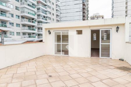 Casa à venda com 184m², 5 quartos e 3 vagas Casa à venda com 184m², 5 quartos e 3 vagasTerraço