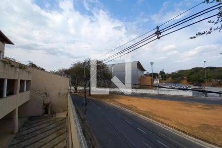 Casa à venda com 262m², 4 quartos e 6 vagas Casa à venda com 262m², 4 quartos e 6 vagasvista do Jardim