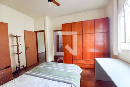Casa à venda com 262m², 4 quartos e 6 vagas Casa à venda com 262m², 4 quartos e 6 vagasQuarto 3 - Suíte