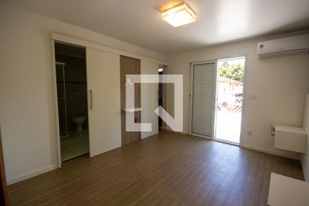 Quarto de casa à venda com 3 quartos, 180m² em Jardim Luanda, São Paulo