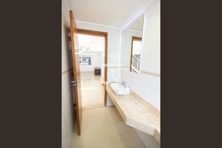 Banheiro de casa à venda com 3 quartos, 180m² em Jardim Luanda, São Paulo