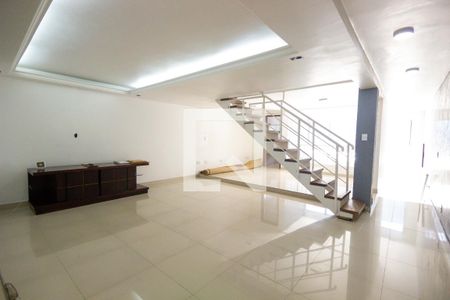 Sala de casa à venda com 3 quartos, 180m² em Jardim Luanda, São Paulo