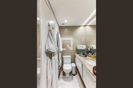 Apartamento para alugar com 140m², 1 quarto e 2 vagas Apartamento para alugar com 140m², 1 quarto e 2 vagasBanheiro da Suíte