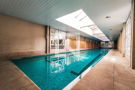 Apartamento para alugar com 140m², 1 quarto e 2 vagas Apartamento para alugar com 140m², 1 quarto e 2 vagasÁrea Comum - Piscina Coberta