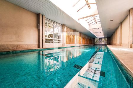 Apartamento para alugar com 140m², 1 quarto e 2 vagas Apartamento para alugar com 140m², 1 quarto e 2 vagasÁrea Comum - Piscina Coberta