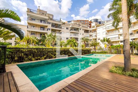 Apartamento para alugar com 140m², 1 quarto e 2 vagas Apartamento para alugar com 140m², 1 quarto e 2 vagasÁrea Comum - Piscina