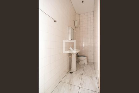 Banheiro da ´Suíte de casa para alugar com 1 quarto, 60m² em Vila dos Remedios, São Paulo