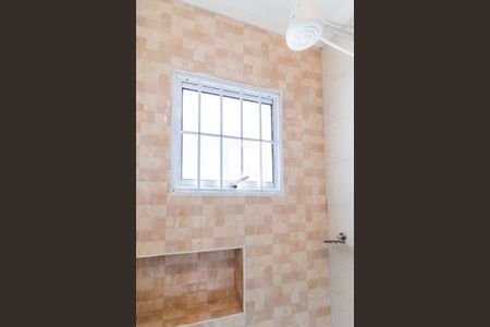 Banheiro de casa para alugar com 1 quarto, 40m² em Vila Portuguesa, São Paulo