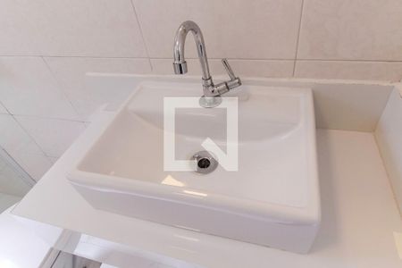 Banheiro de casa para alugar com 1 quarto, 40m² em Vila Portuguesa, São Paulo