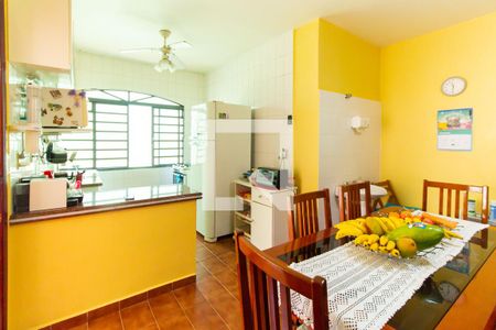 Casa à venda com 205m², 5 quartos e 2 vagasCozinha