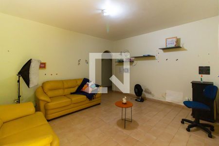 Sala 1 de casa à venda com 5 quartos, 205m² em Vila Guilhermina, São Paulo