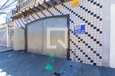 Casa à venda com 205m², 5 quartos e 2 vagasFachada