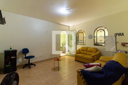 Sala 1 de casa à venda com 5 quartos, 205m² em Vila Guilhermina, São Paulo