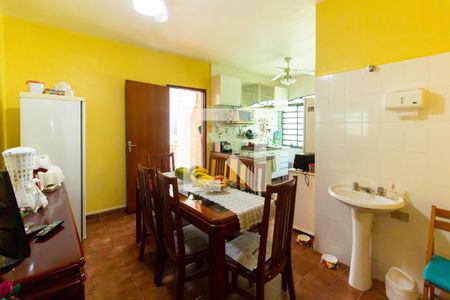 Casa à venda com 205m², 5 quartos e 2 vagasCozinha