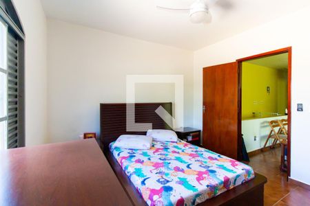 Casa à venda com 205m², 5 quartos e 2 vagasSuíte