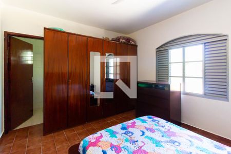 Casa à venda com 205m², 5 quartos e 2 vagasSuíte