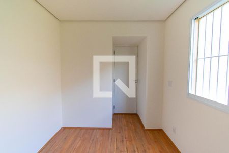 Quarto 1 de apartamento para alugar com 2 quartos, 33m² em Sapopemba, São Paulo
