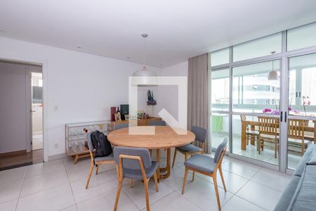 Sala de apartamento à venda com 3 quartos, 125m² em Vale do Sereno, Nova Lima