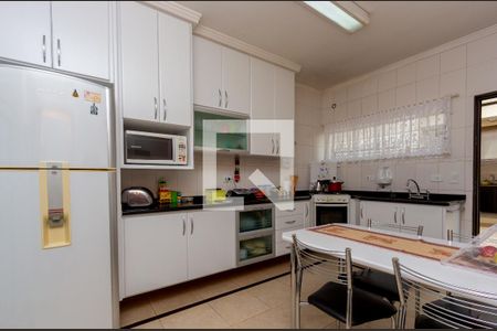 Casa à venda com 245m², 5 quartos e 5 vagasCozinha