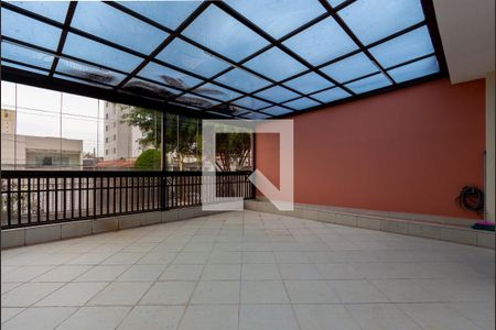 Casa à venda com 245m², 5 quartos e 5 vagasVaranda