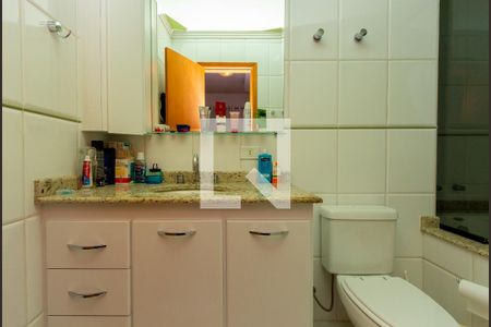 Casa à venda com 245m², 5 quartos e 5 vagasBanheiro - Suíte Master