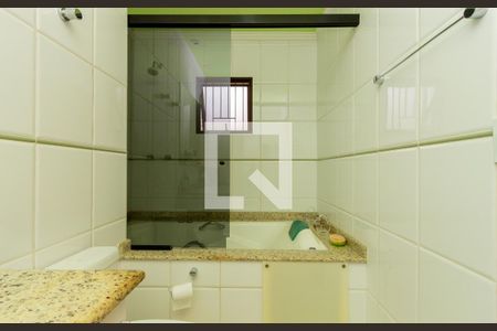 Casa à venda com 245m², 5 quartos e 5 vagasBanheiro - Suíte Master