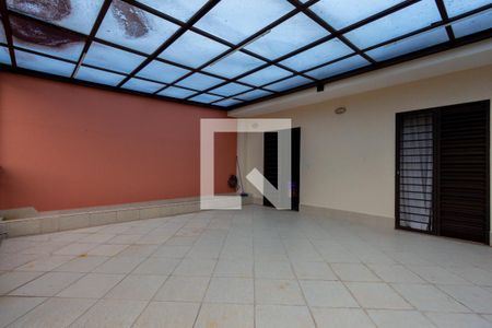 Casa à venda com 245m², 5 quartos e 5 vagasVaranda