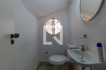 Casa para alugar com 175m², 4 quartos e 4 vagasLavabo