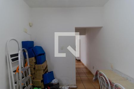 Casa para alugar com 175m², 4 quartos e 4 vagasQuarto 02 (Edícula)