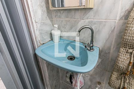 Casa à venda com 210m², 6 quartos e 3 vagasBanheiro Social 1