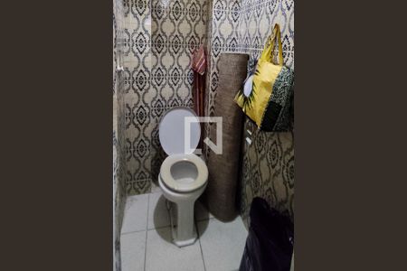 Apartamento à venda com 70m², 2 quartos e sem vagaBanheiro serviço 