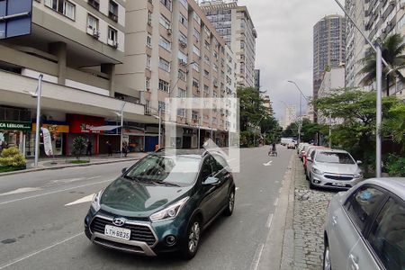 Apartamento à venda com 70m², 2 quartos e sem vagaVista da Rua