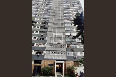 Apartamento à venda com 70m², 2 quartos e sem vagaFachada 