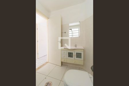 Apartamento à venda com 74m², 2 quartos e sem vaga Apartamento à venda com 74m², 2 quartos e sem vagaBanheiro