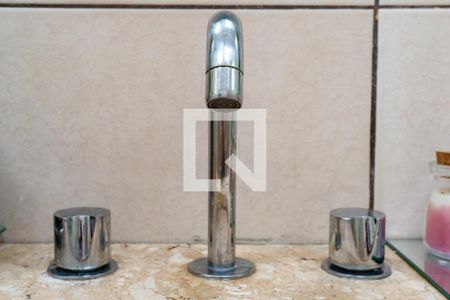 Casa à venda com 250m², 3 quartos e 3 vagasBanheiro - Torneira