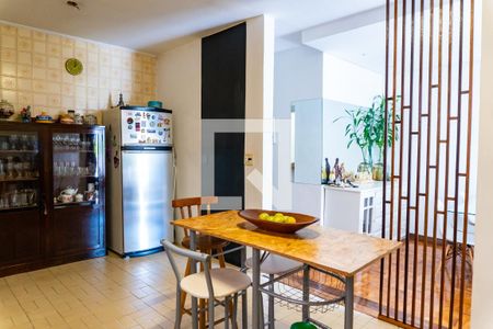 Casa à venda com 250m², 3 quartos e 3 vagasCozinha