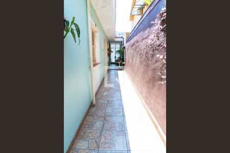 Casa à venda com 250m², 3 quartos e 3 vagasCorredor