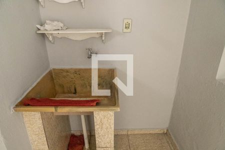Casa à venda com 70m², 2 quartos e sem vagaÁrea de Serviço