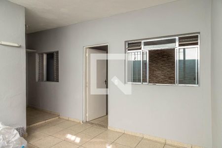 Casa à venda com 70m², 2 quartos e sem vagaQuintal