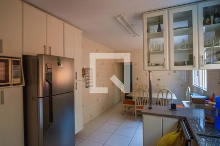 Casa para alugar com 150m², 3 quartos e 2 vagas Casa para alugar com 150m², 3 quartos e 2 vagasCozinha