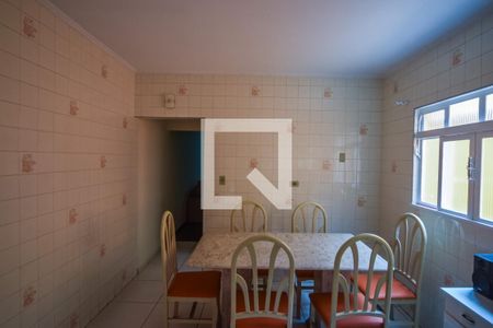 Casa para alugar com 150m², 3 quartos e 2 vagas Casa para alugar com 150m², 3 quartos e 2 vagasCozinha