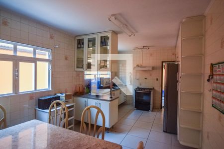 Casa para alugar com 150m², 3 quartos e 2 vagas Casa para alugar com 150m², 3 quartos e 2 vagasCozinha