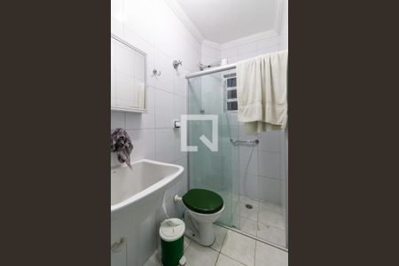 Banheiro/área de serviço de apartamento para alugar com 1 quarto, 42m² em Guilhermina, Praia Grande