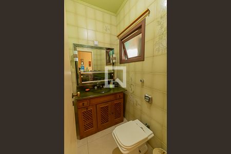 Casa à venda com 235m², 4 quartos e 2 vagasLavabo